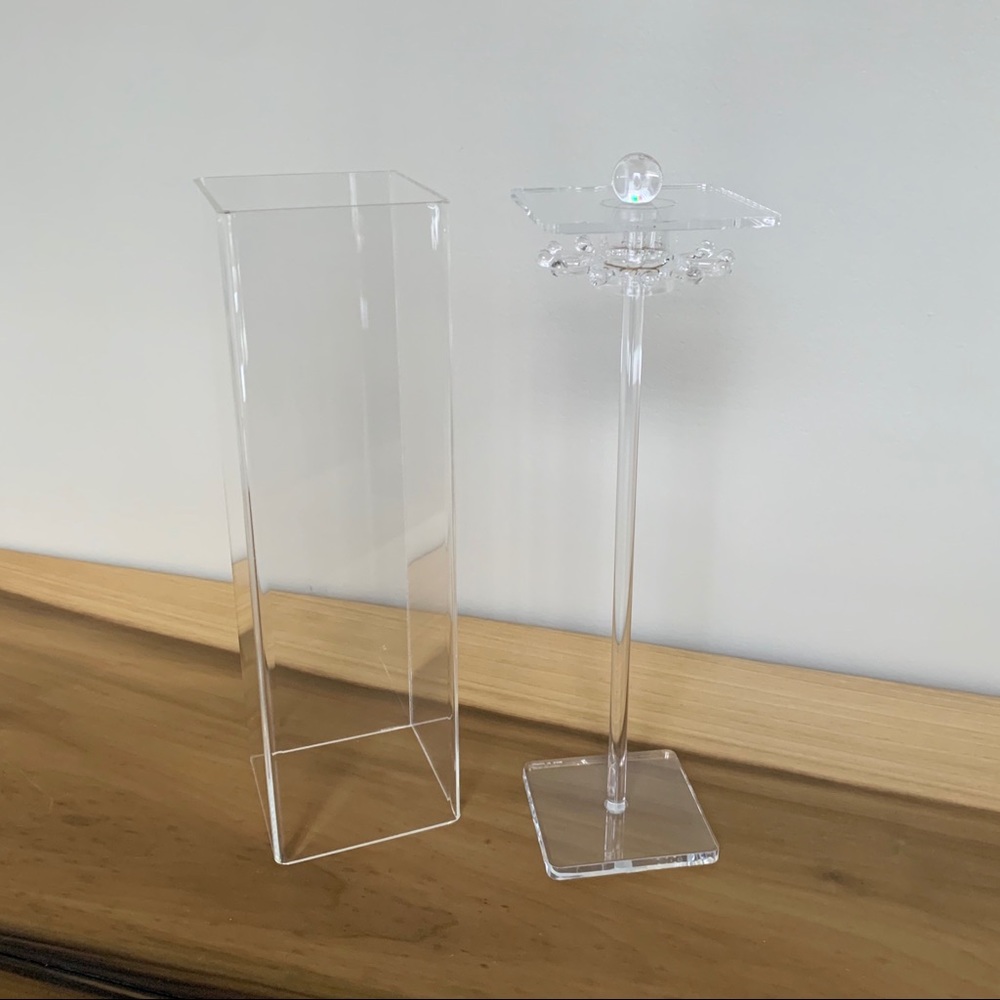 Clear Acrylic Jewelry Organizer for Necklaces | Minimalist Modern Design - Picture 3 of 8